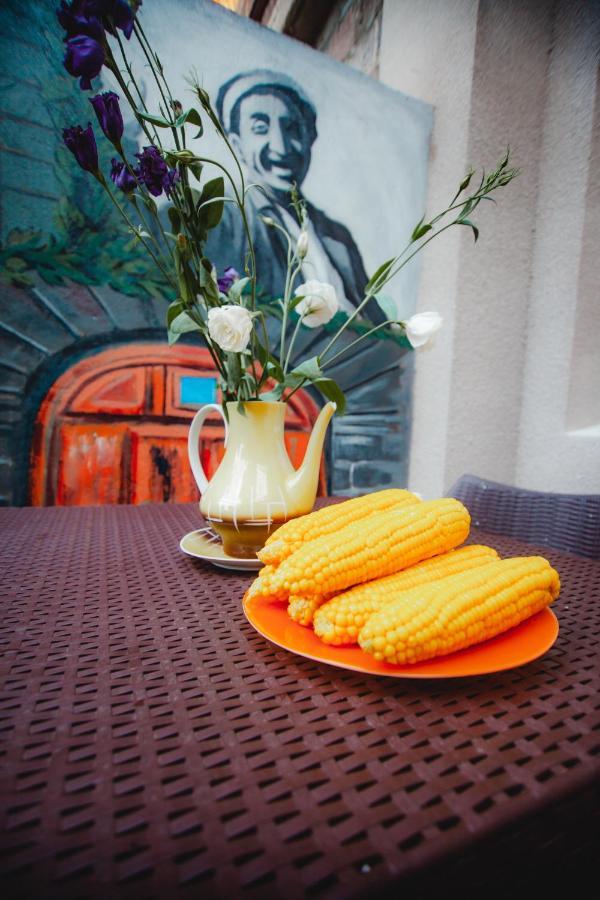 Mkhitaryan Guest House Gjoemri Buitenkant foto