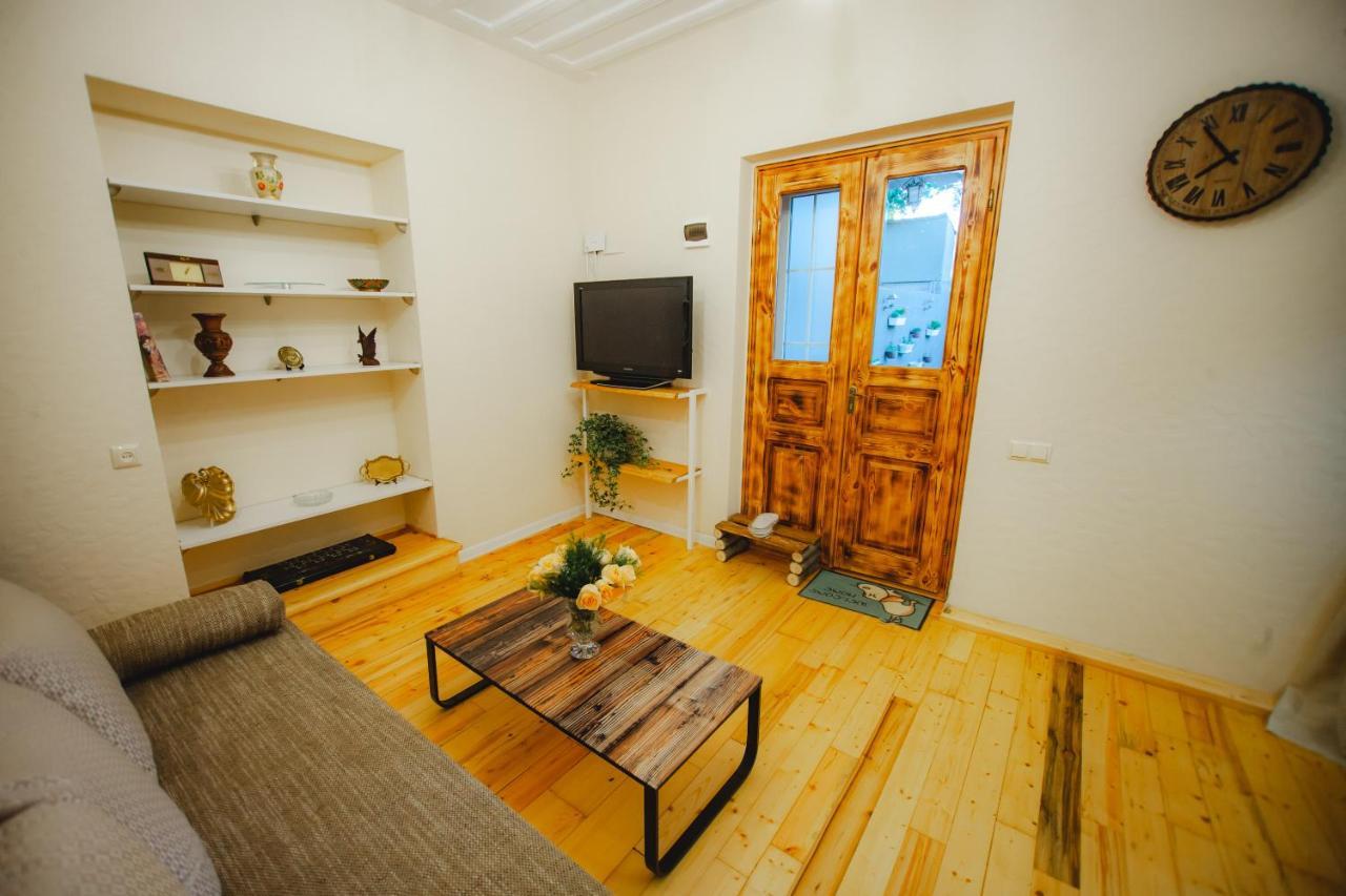 Mkhitaryan Guest House Gjoemri Buitenkant foto